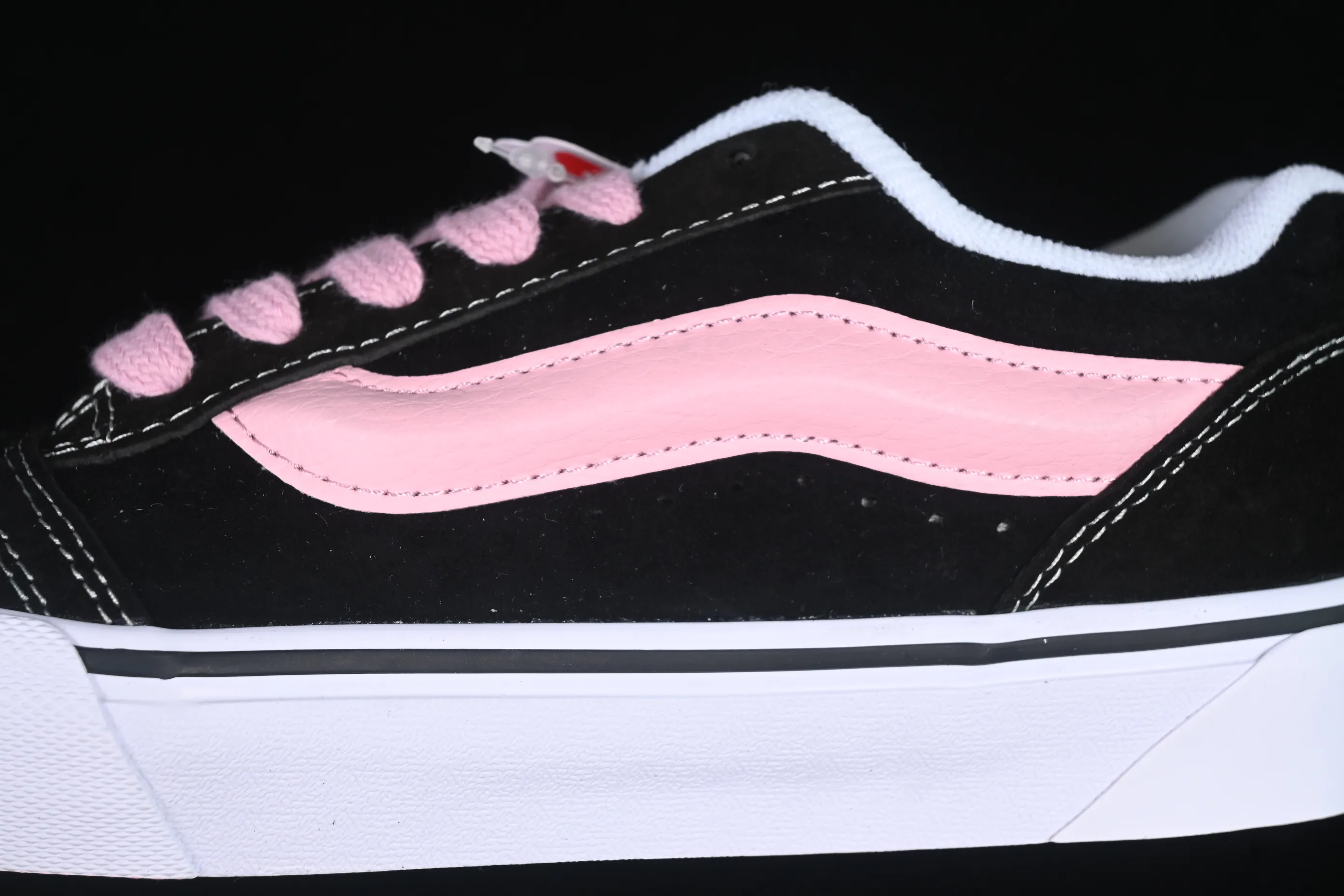 All categories Vans Vans series Vans Low Vans low-top Vans Knu Skool black and pink color comfortable and fashionable non-slip wear-resistant low-top casual sneakers VN0009QCB9P
